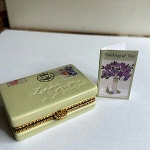 Vintage trinket box - Hallmark